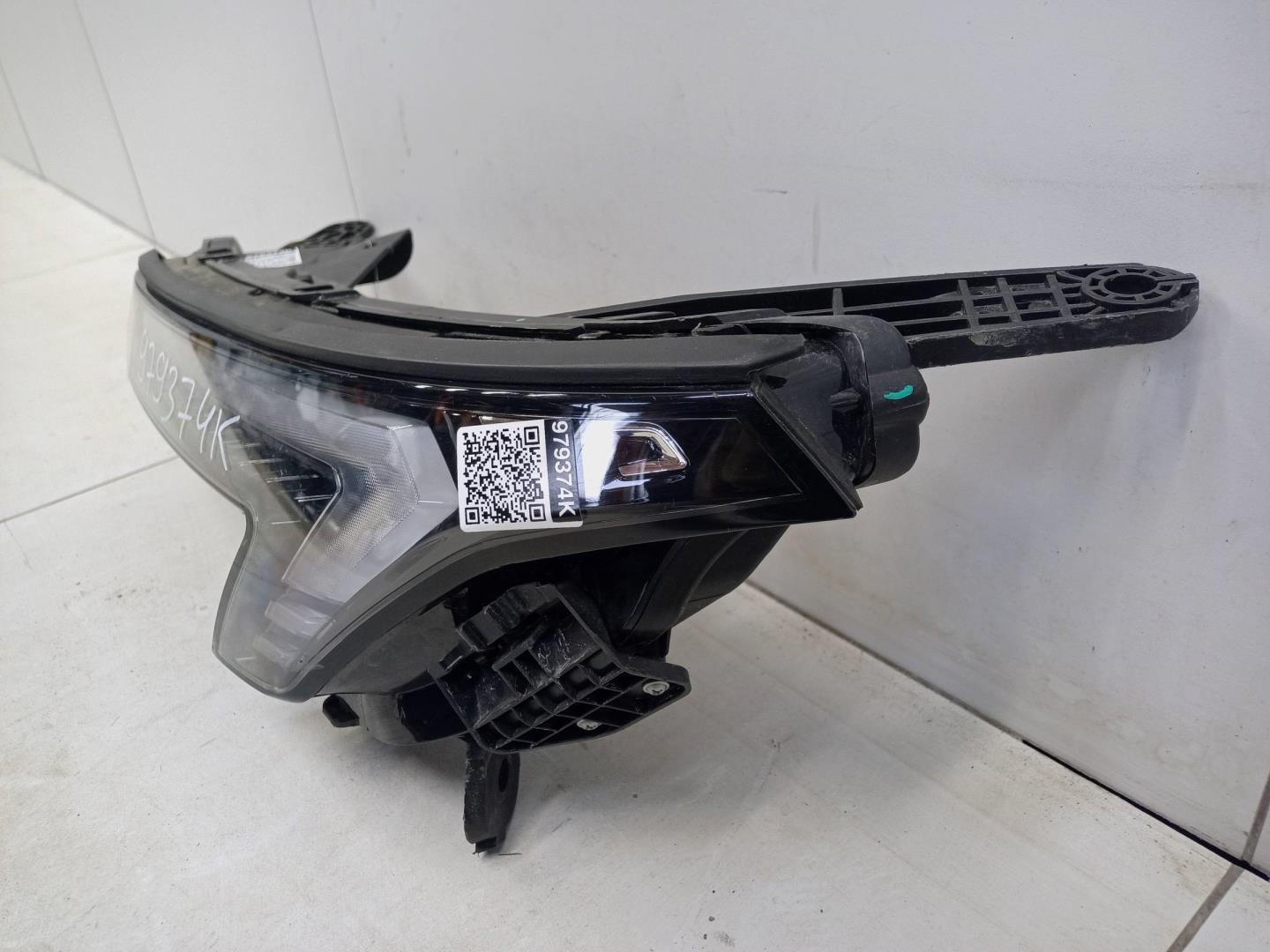 Фара дневного света левая (ходовые огни)