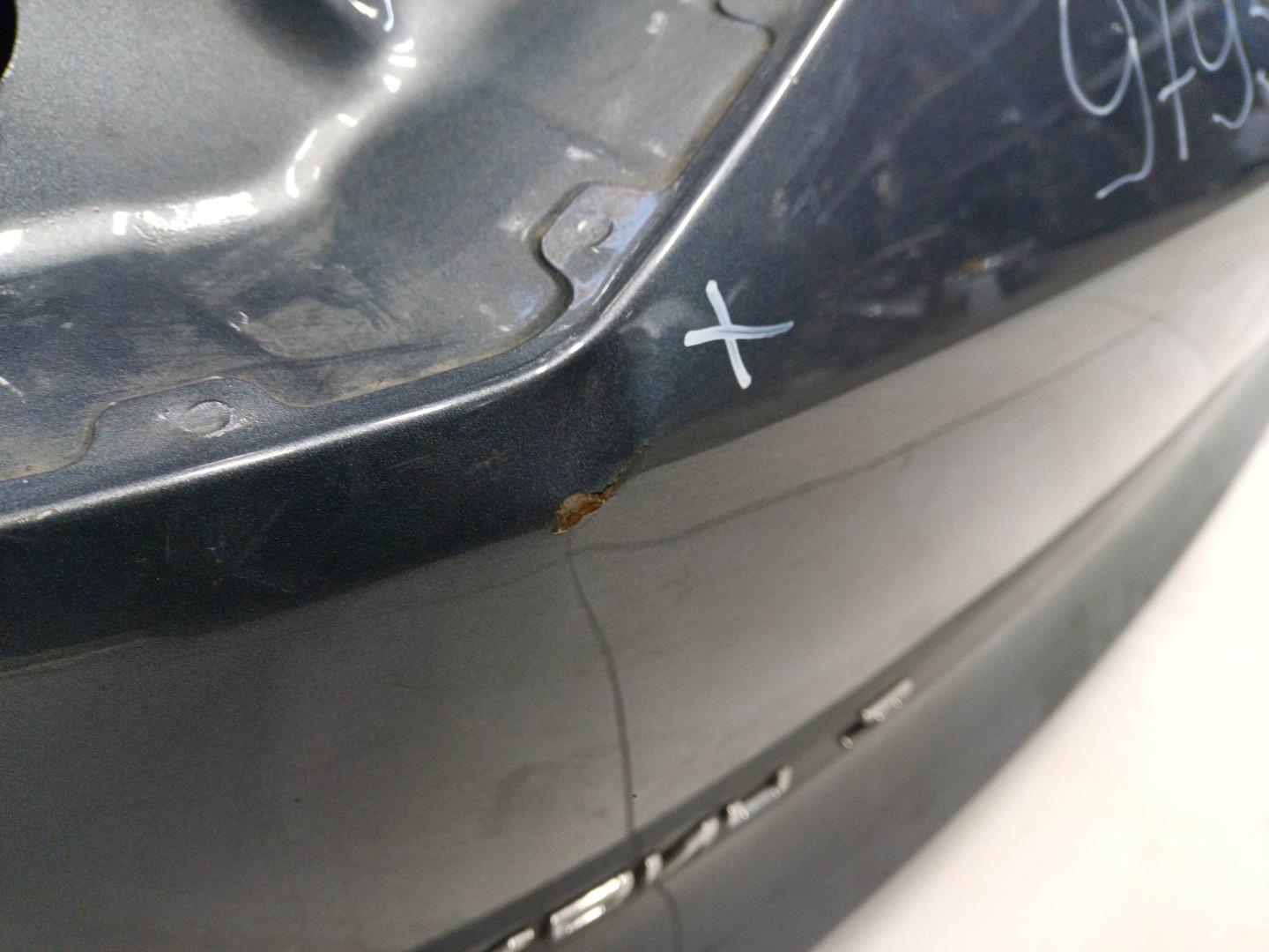 Дверь багажника