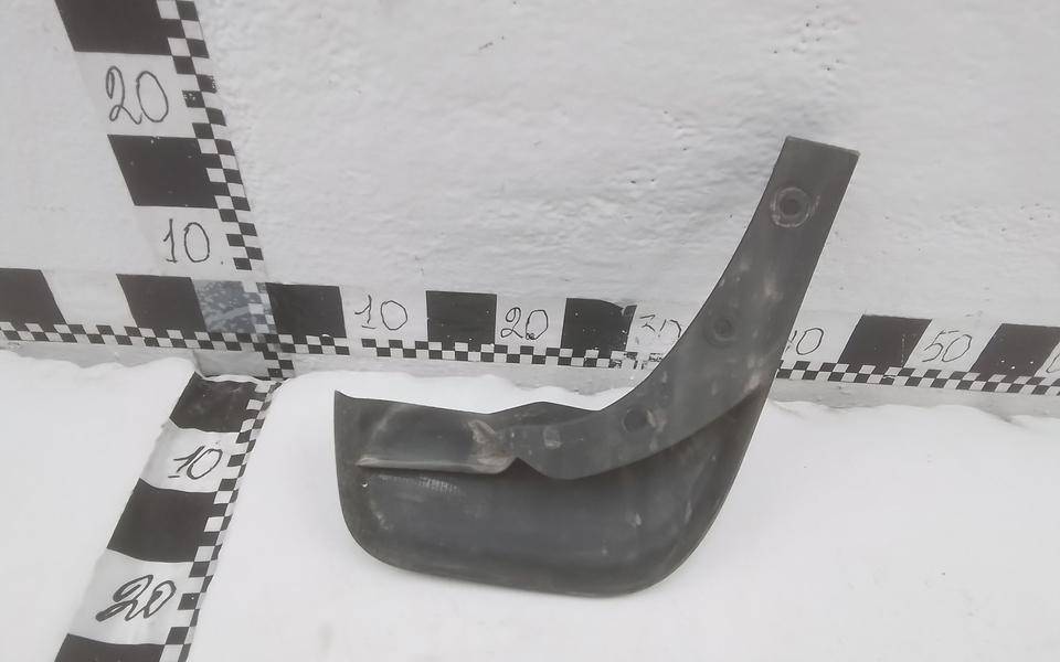 Брызговик задний левый