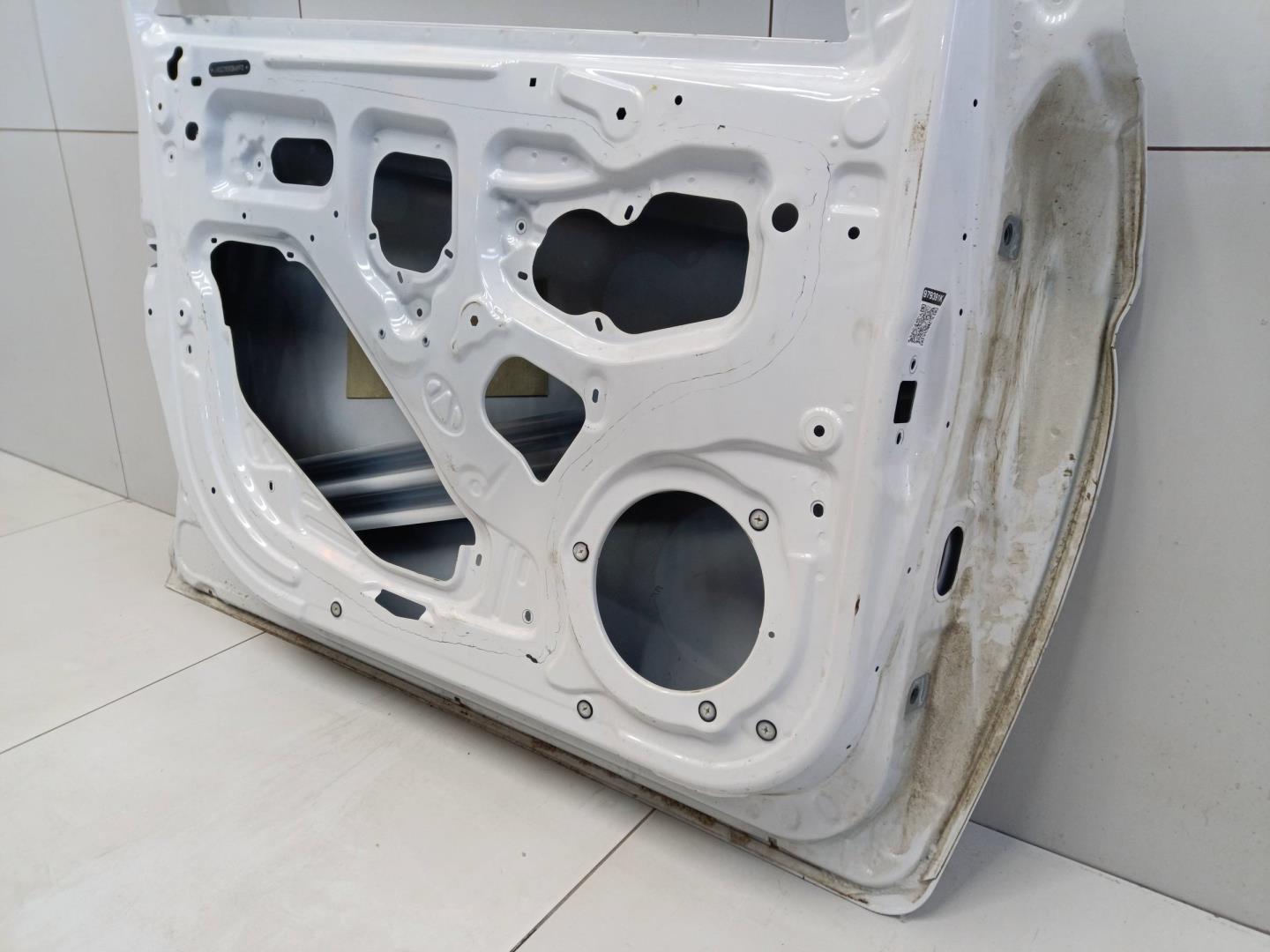 Дверь передняя левая