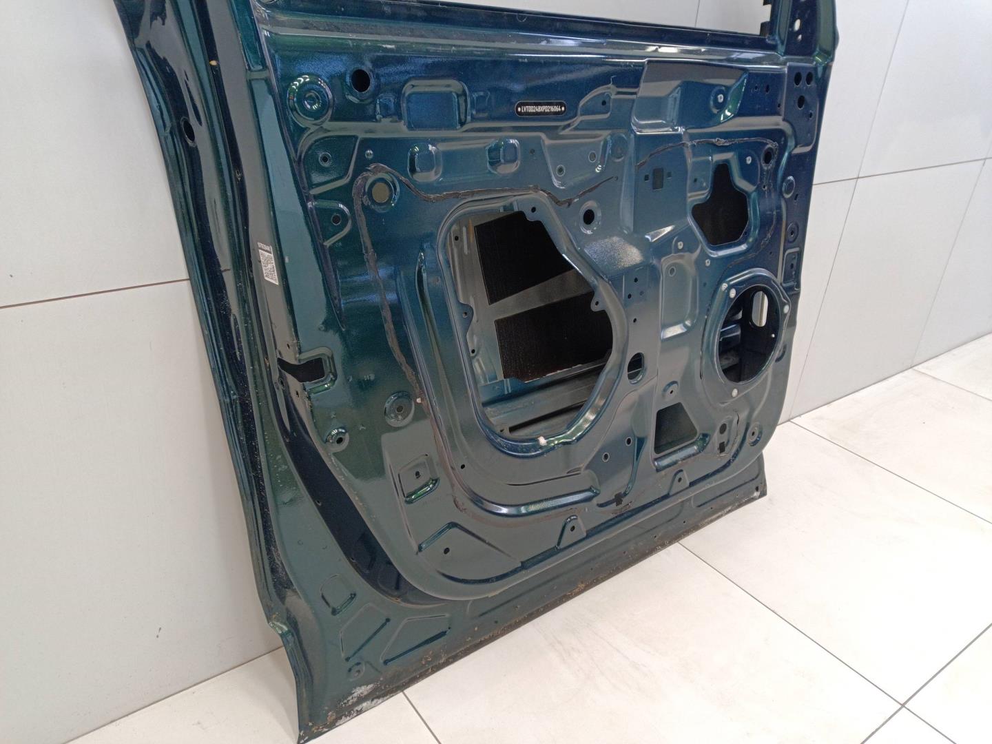 Дверь передняя левая