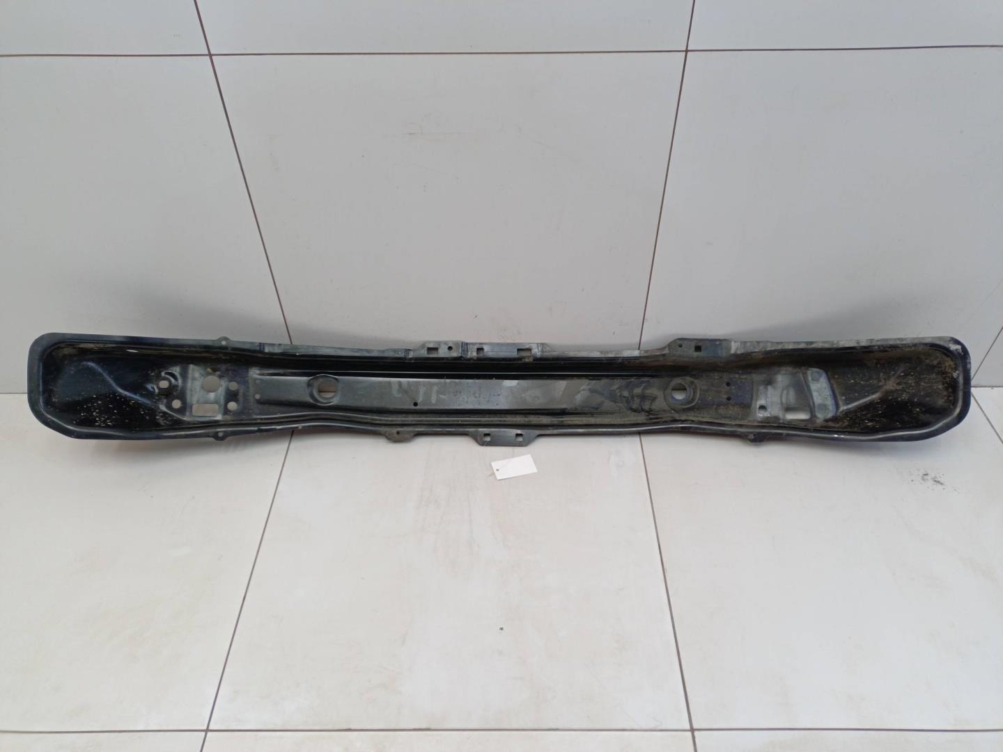 Усилитель переднего бампера