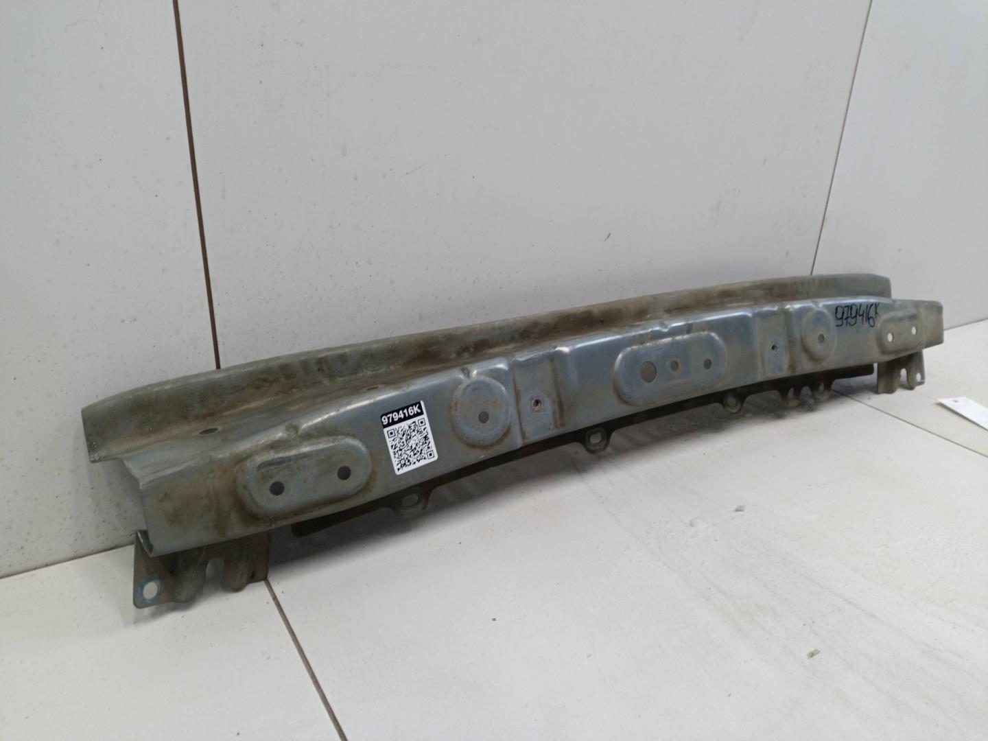 Усилитель переднего бампера