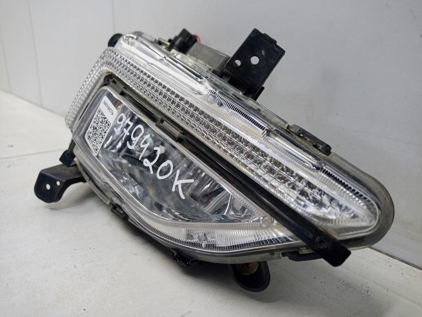 Фара противотуманная левая