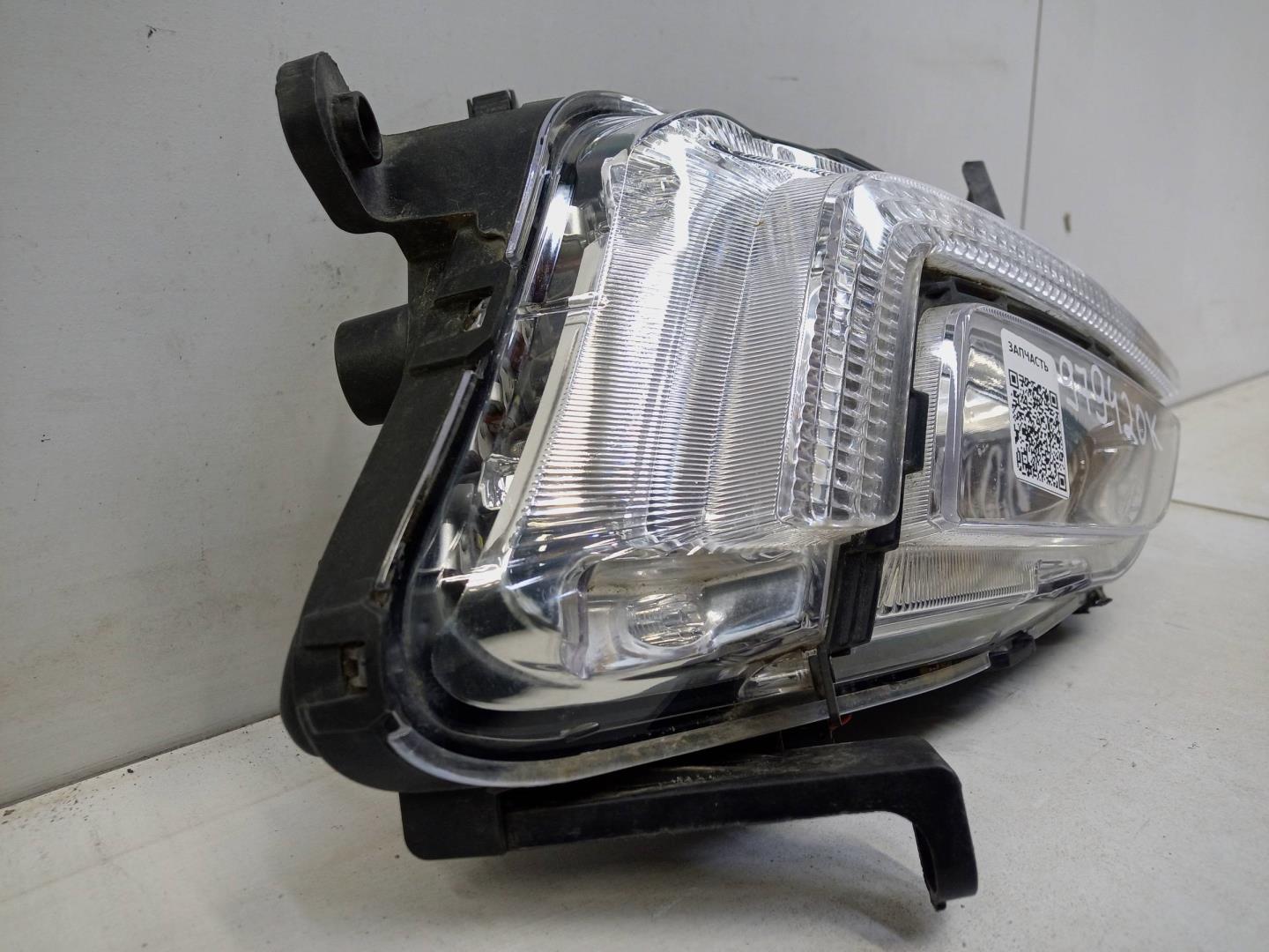 Фара противотуманная левая