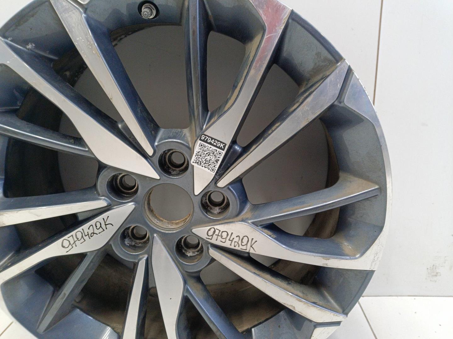 Диск колесный литой легкий сплав