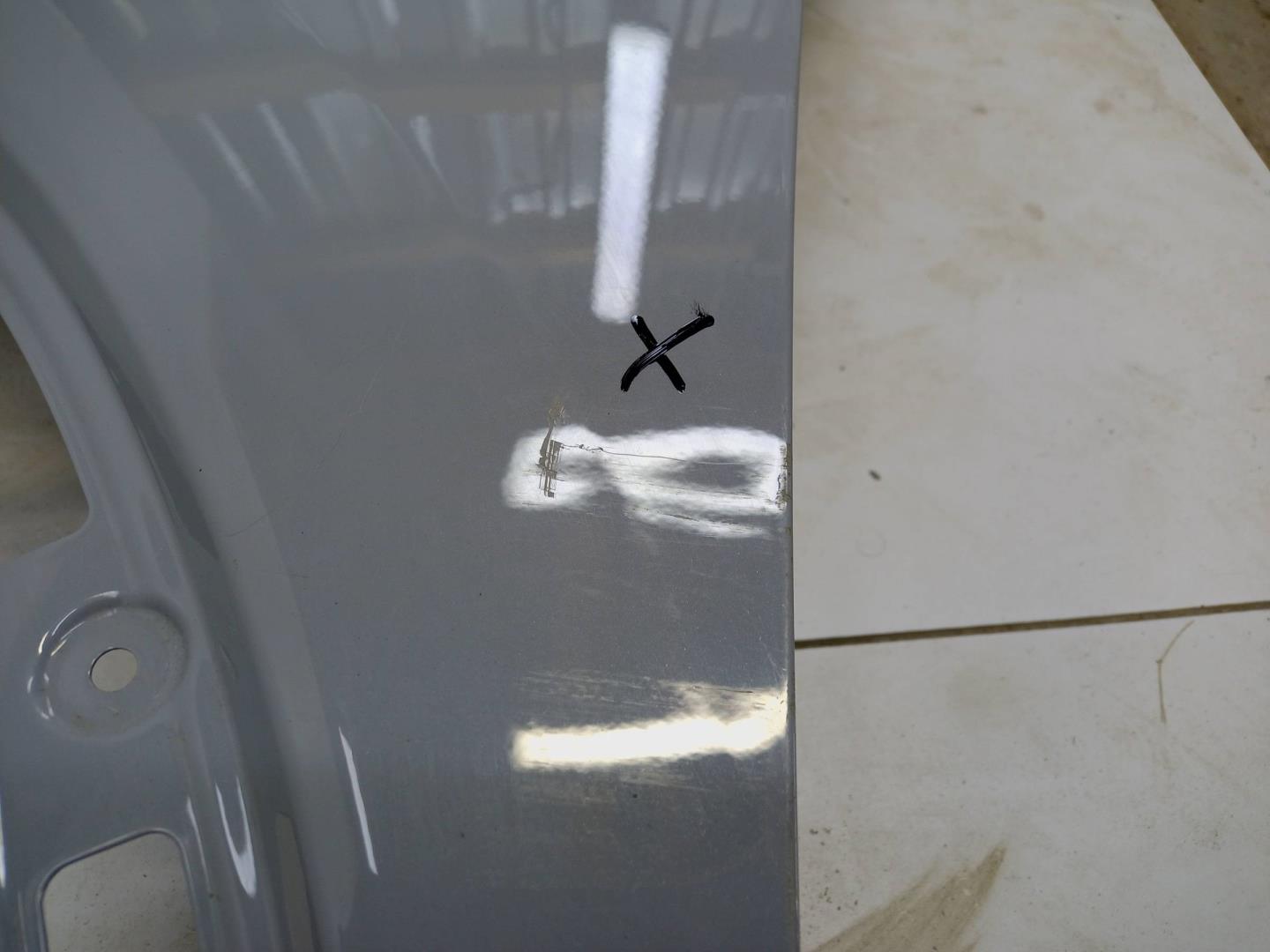 Крыло переднее левое