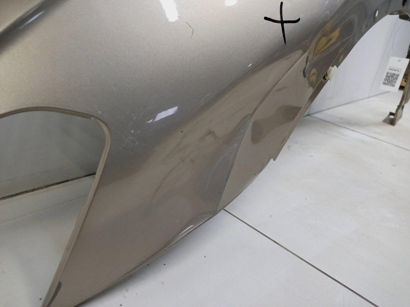 Крыло переднее левое