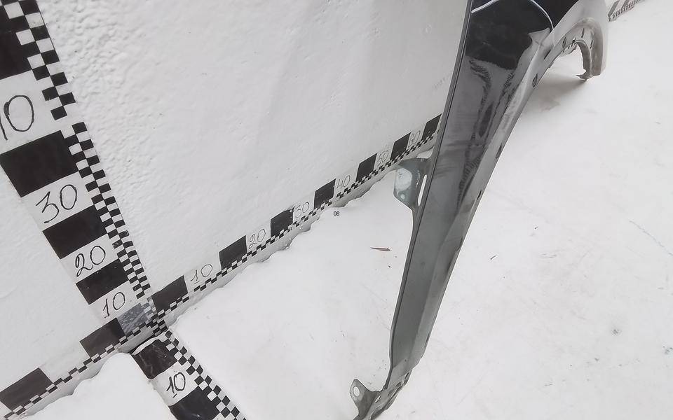 Крыло переднее правое