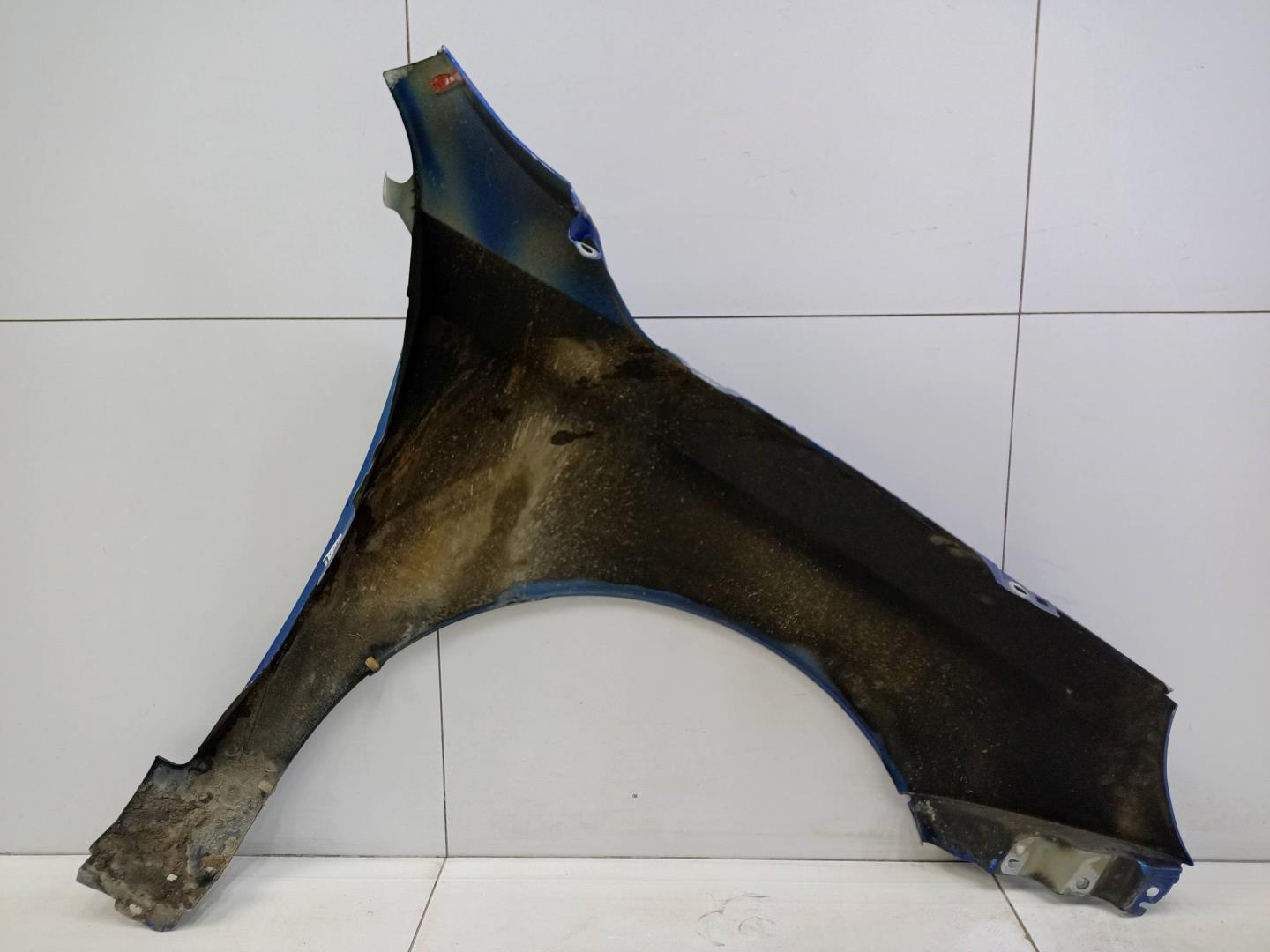 Крыло переднее левое