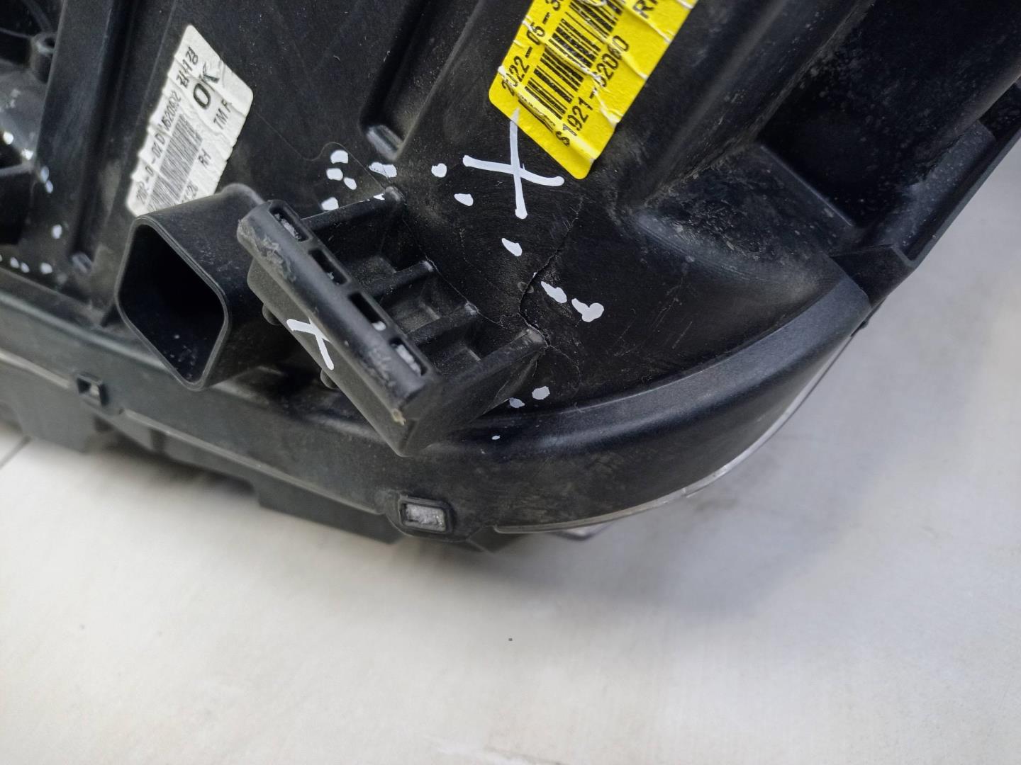 Фара правая