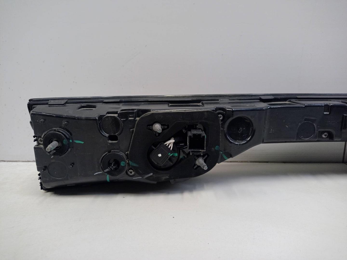 Фонарь задний