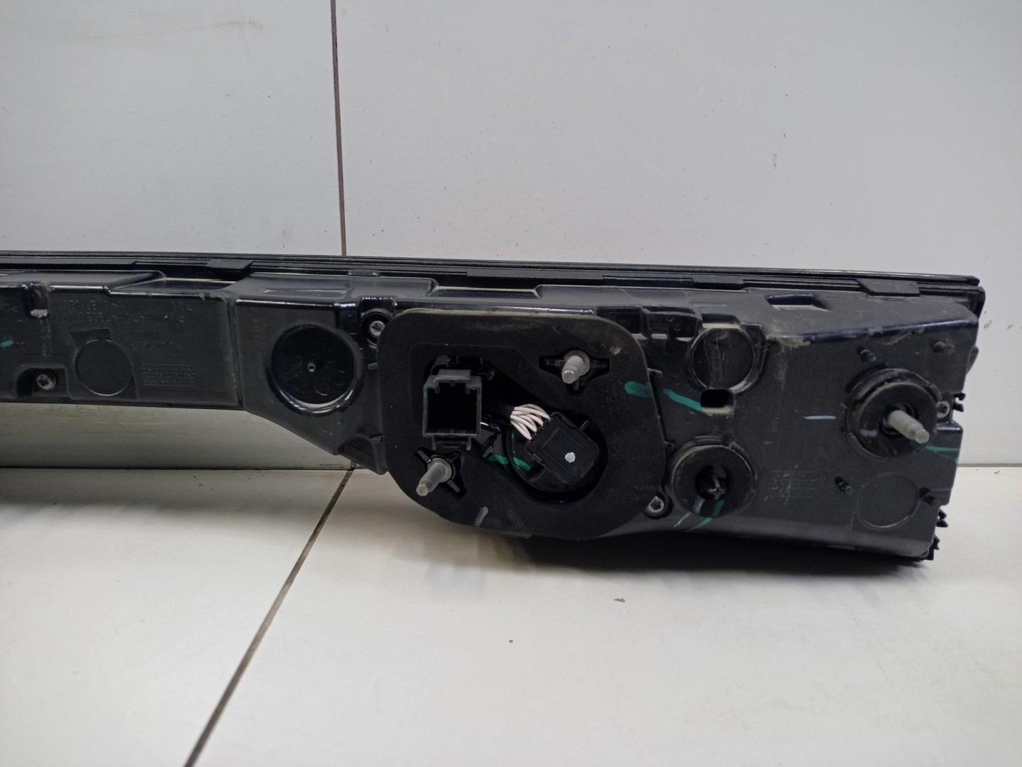 Фонарь задний