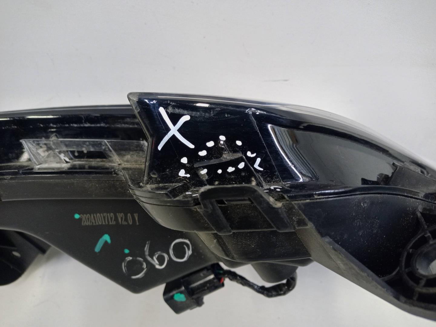 Фара дневного света левая (ходовые огни)