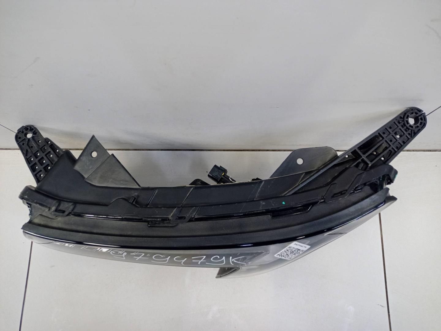 Фара дневного света левая (ходовые огни)