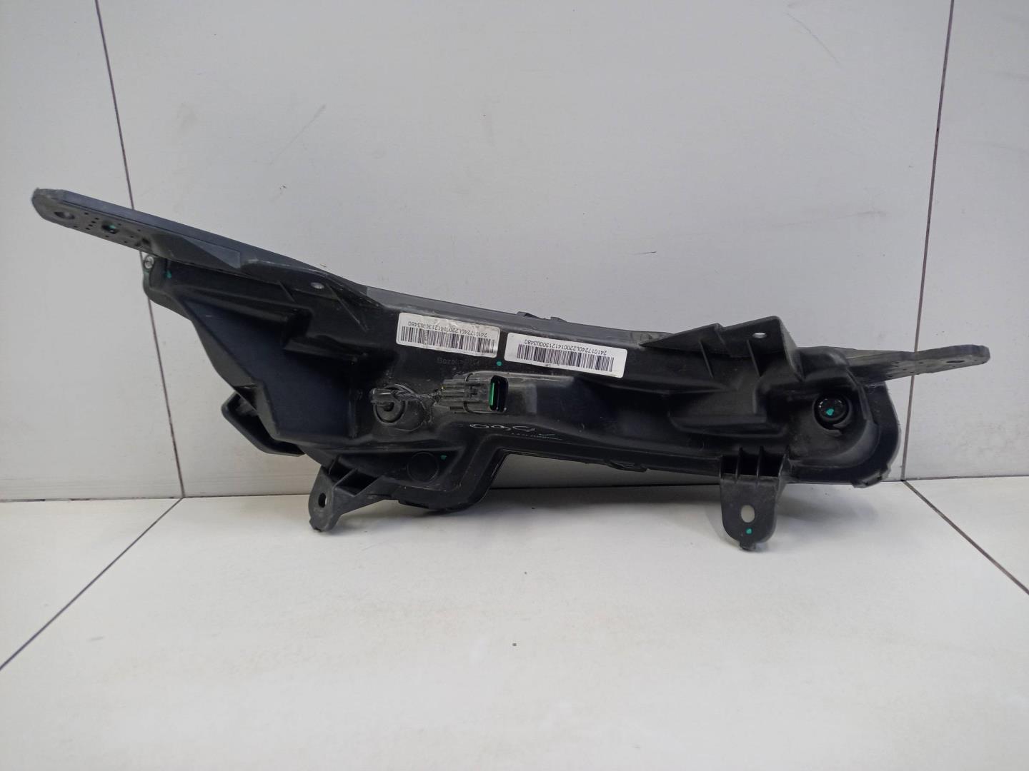 Фара дневного света левая (ходовые огни)