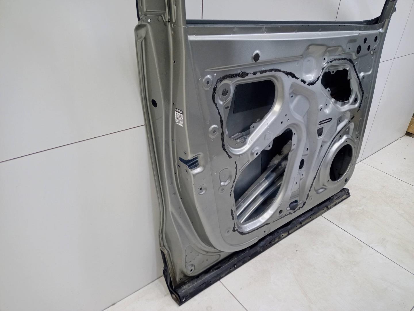 Дверь передняя левая