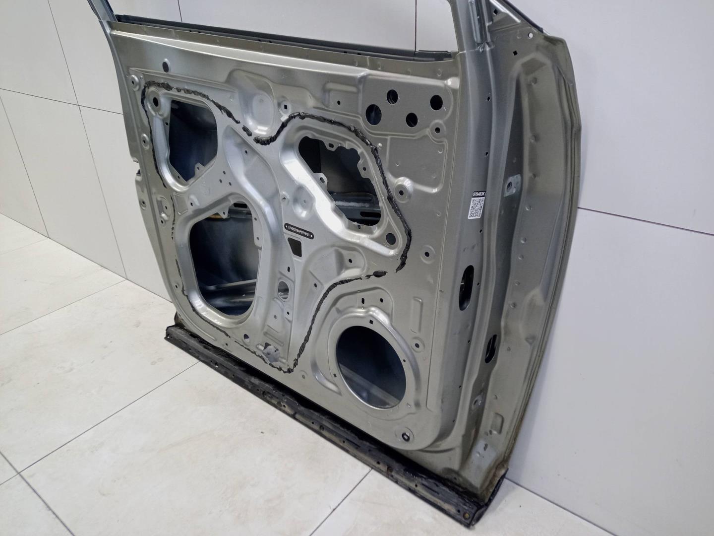 Дверь передняя левая