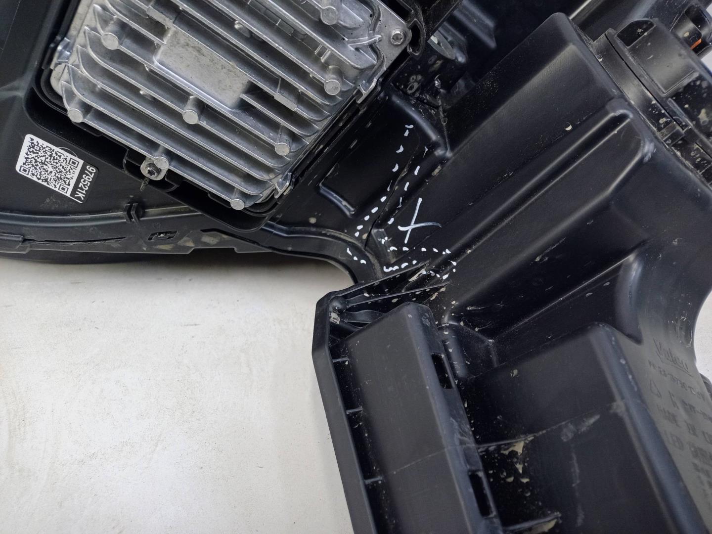 Фара правая