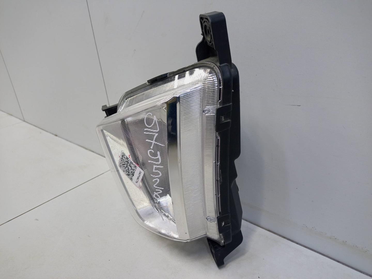 Фара противотуманная левая