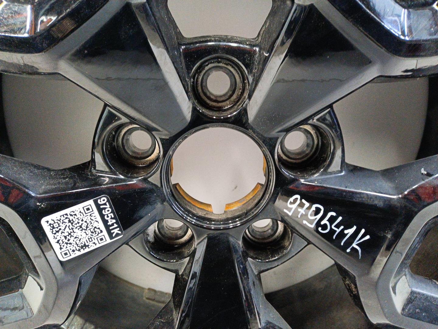 Диск колесный литой легкий сплав