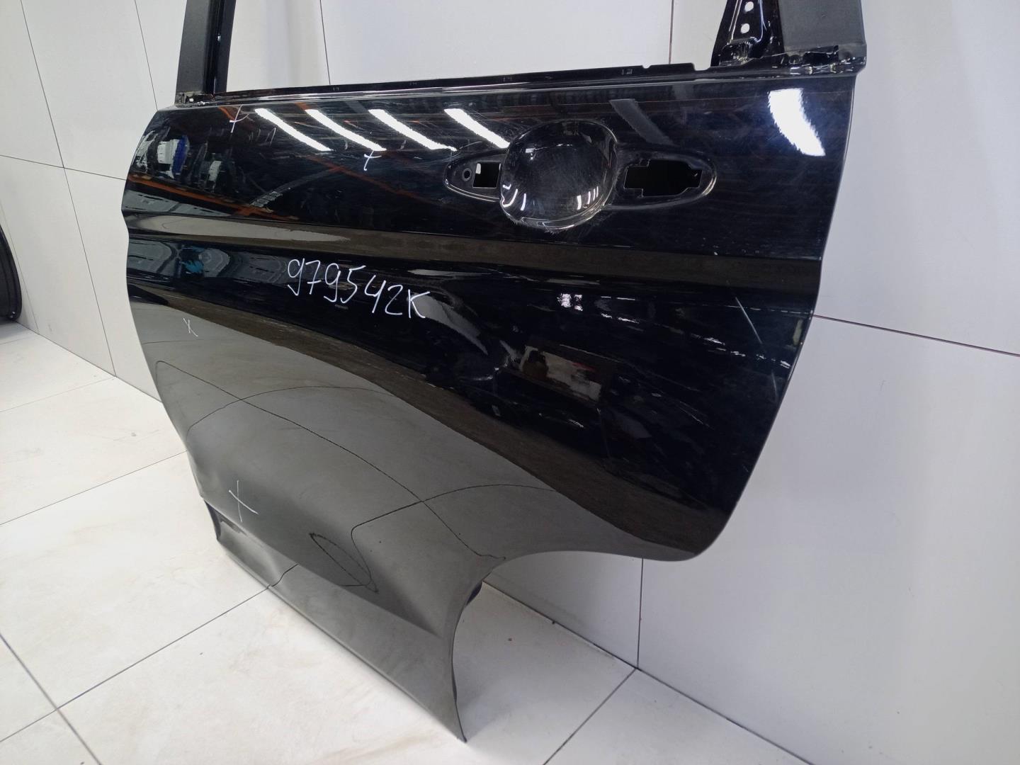 Дверь задняя левая