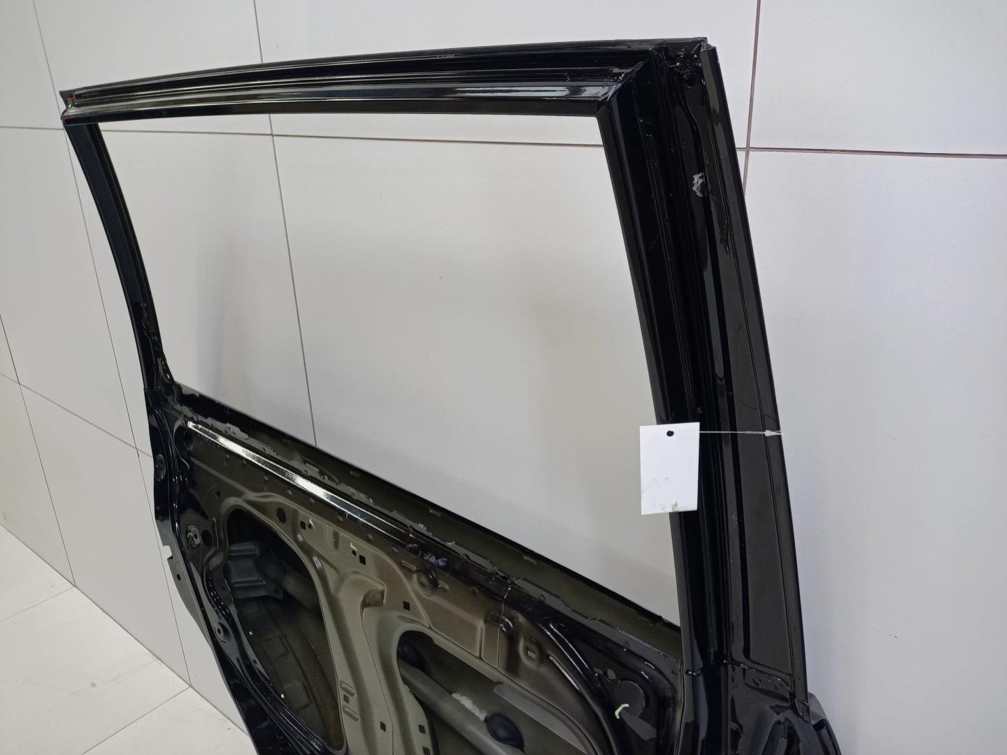 Дверь задняя левая