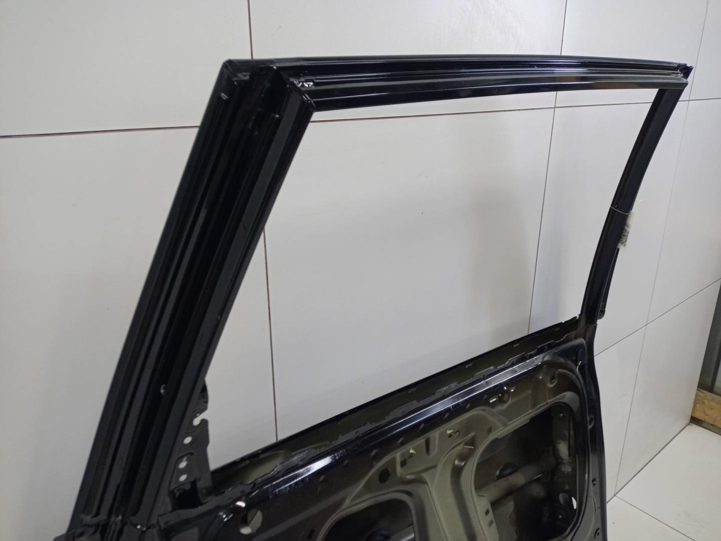 Дверь задняя левая