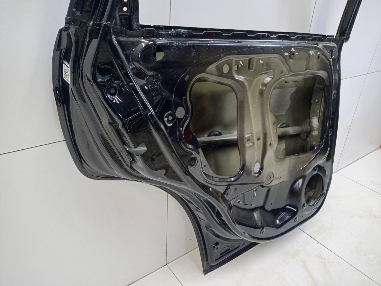 Дверь задняя левая