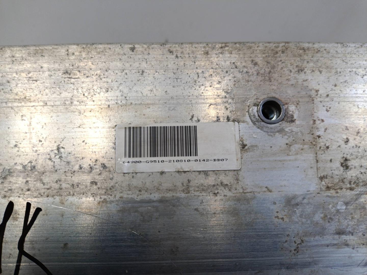 Усилитель переднего бампера