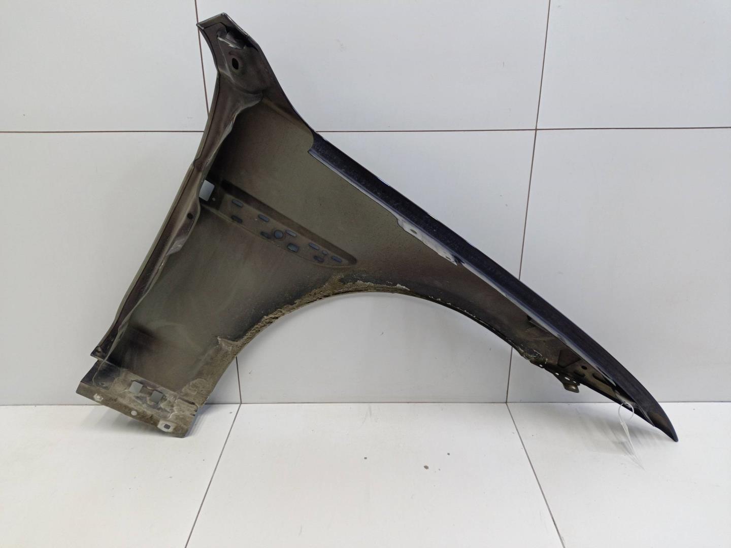 Крыло переднее левое