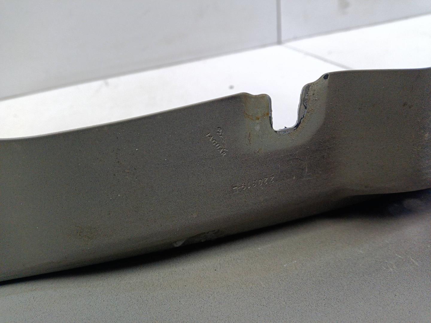 Крыло переднее левое