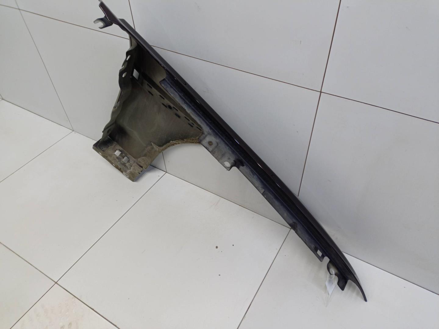 Крыло переднее левое