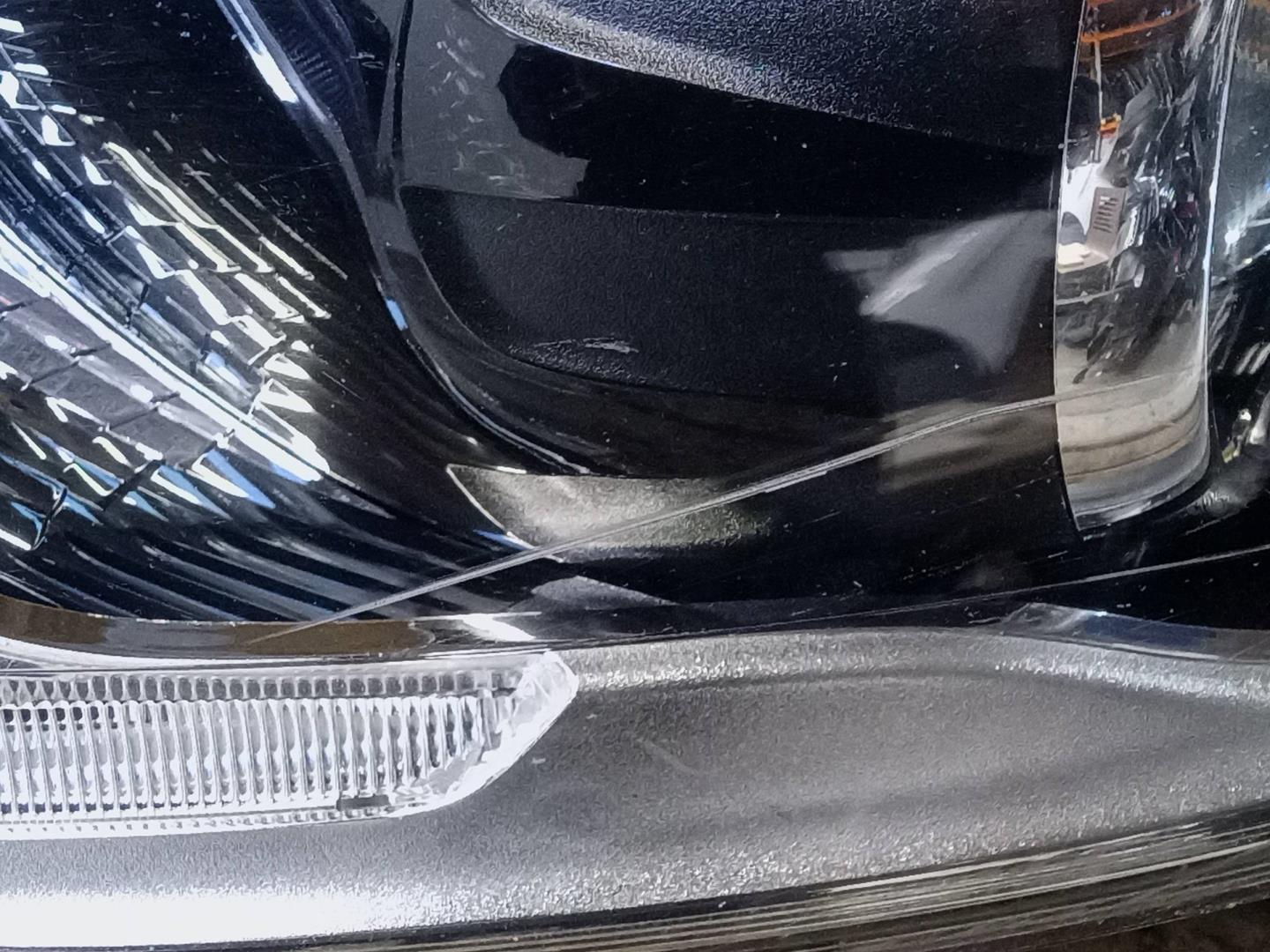 Фара правая