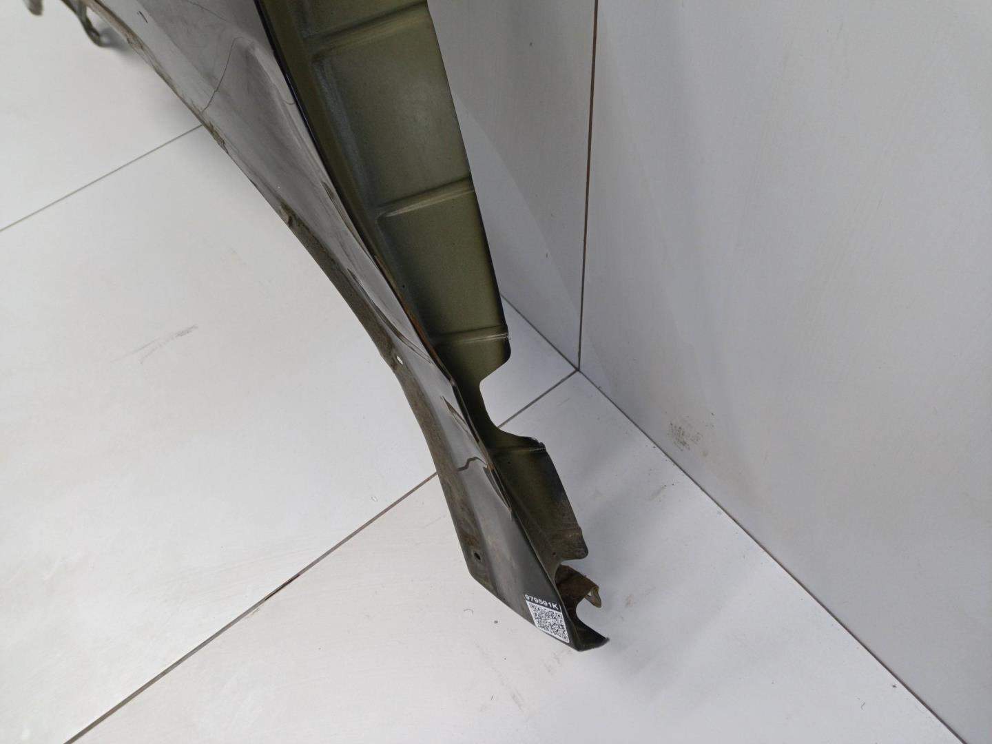 Крыло переднее левое