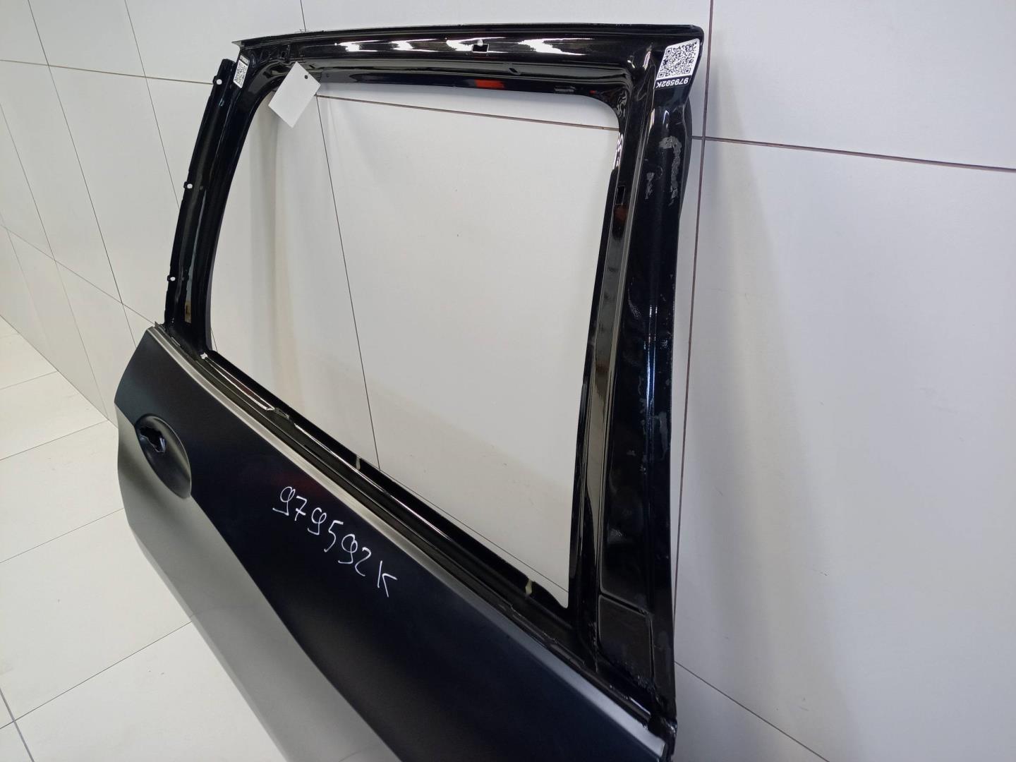 Дверь задняя правая