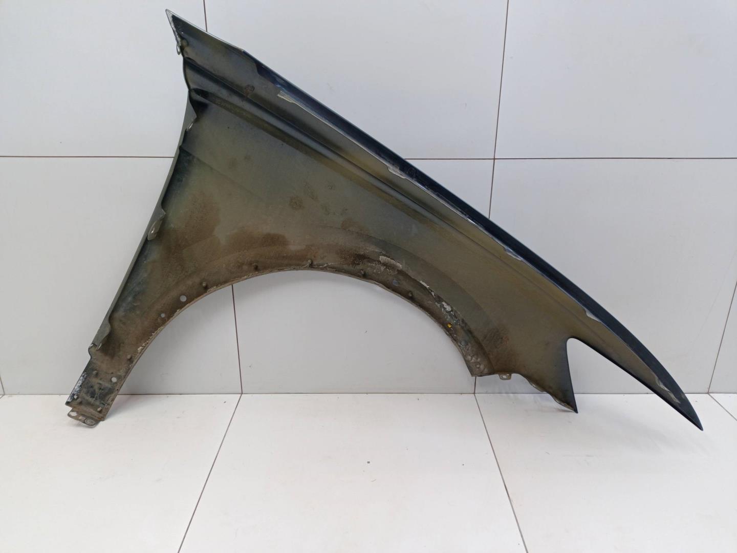 Крыло переднее левое