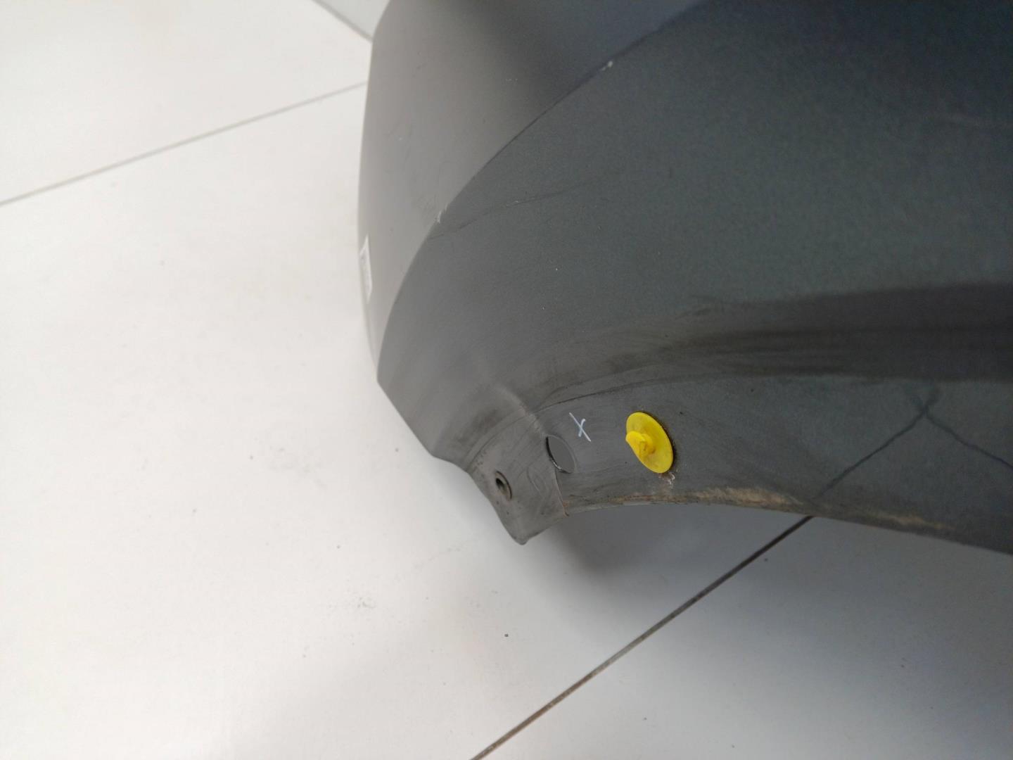 Крыло переднее левое