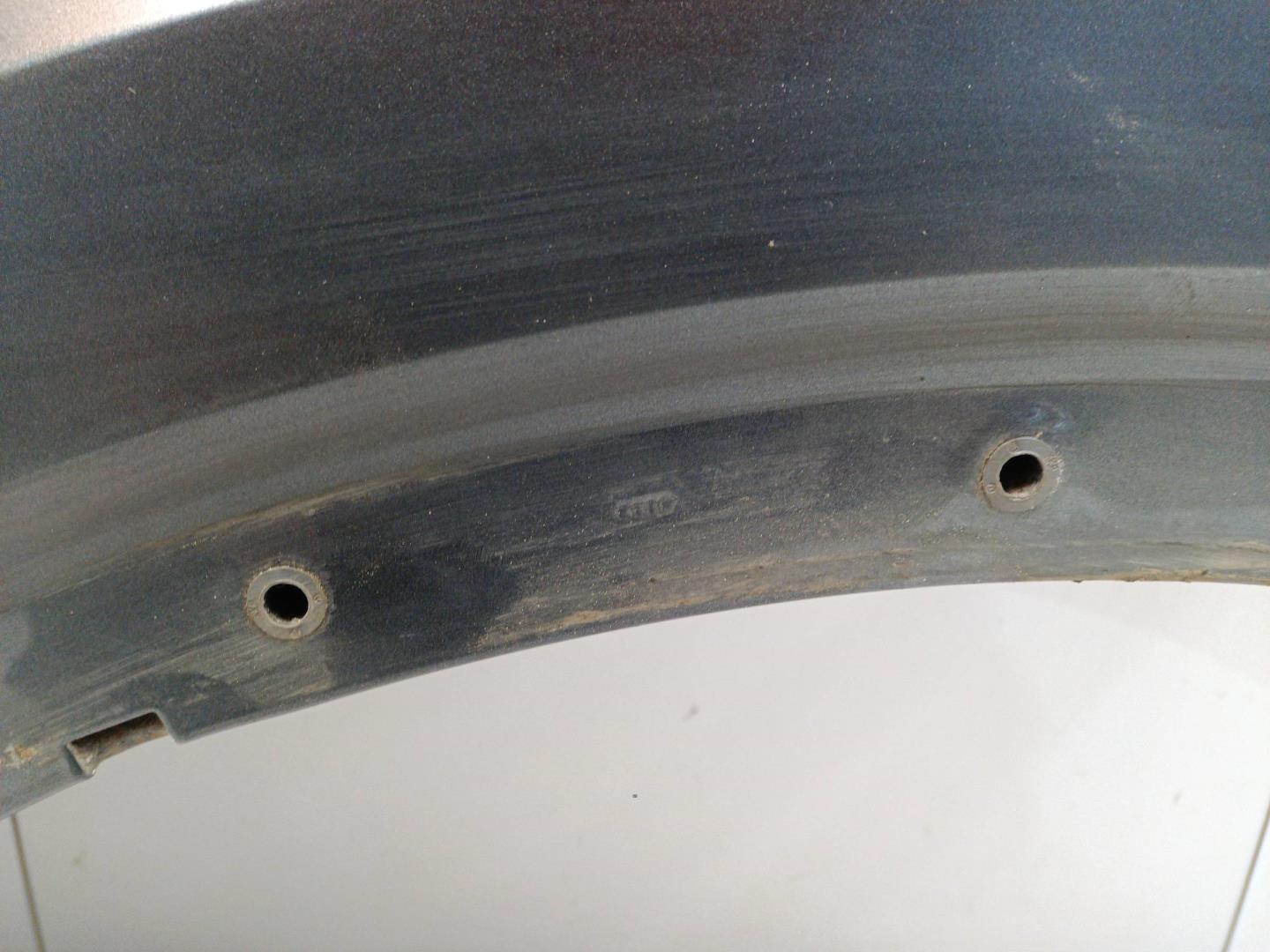 Крыло переднее левое