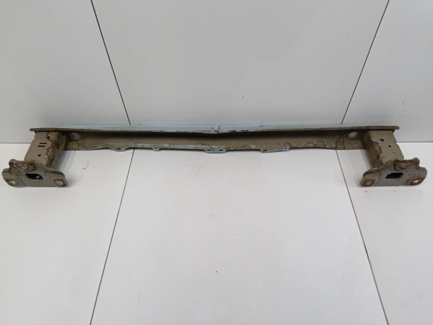 Усилитель заднего бампера