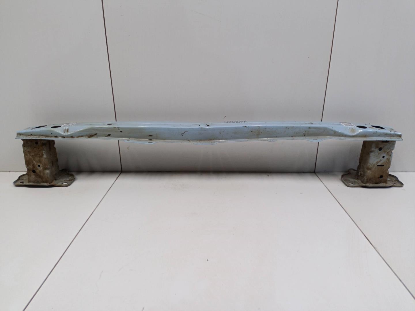 Усилитель заднего бампера