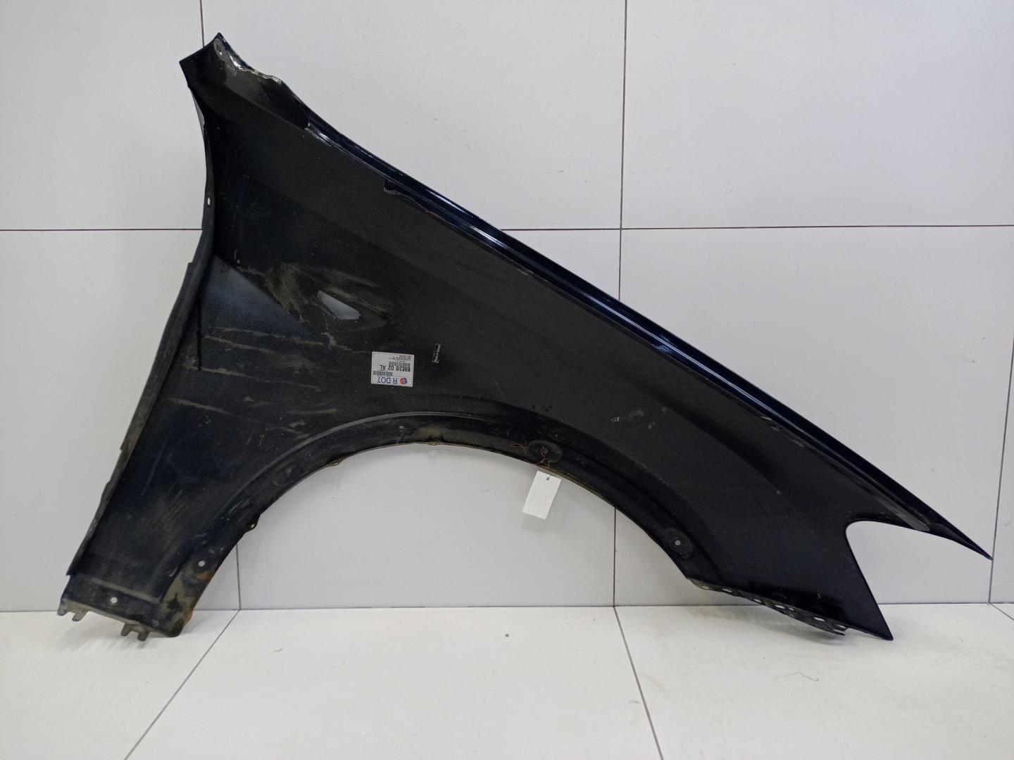 Крыло переднее левое