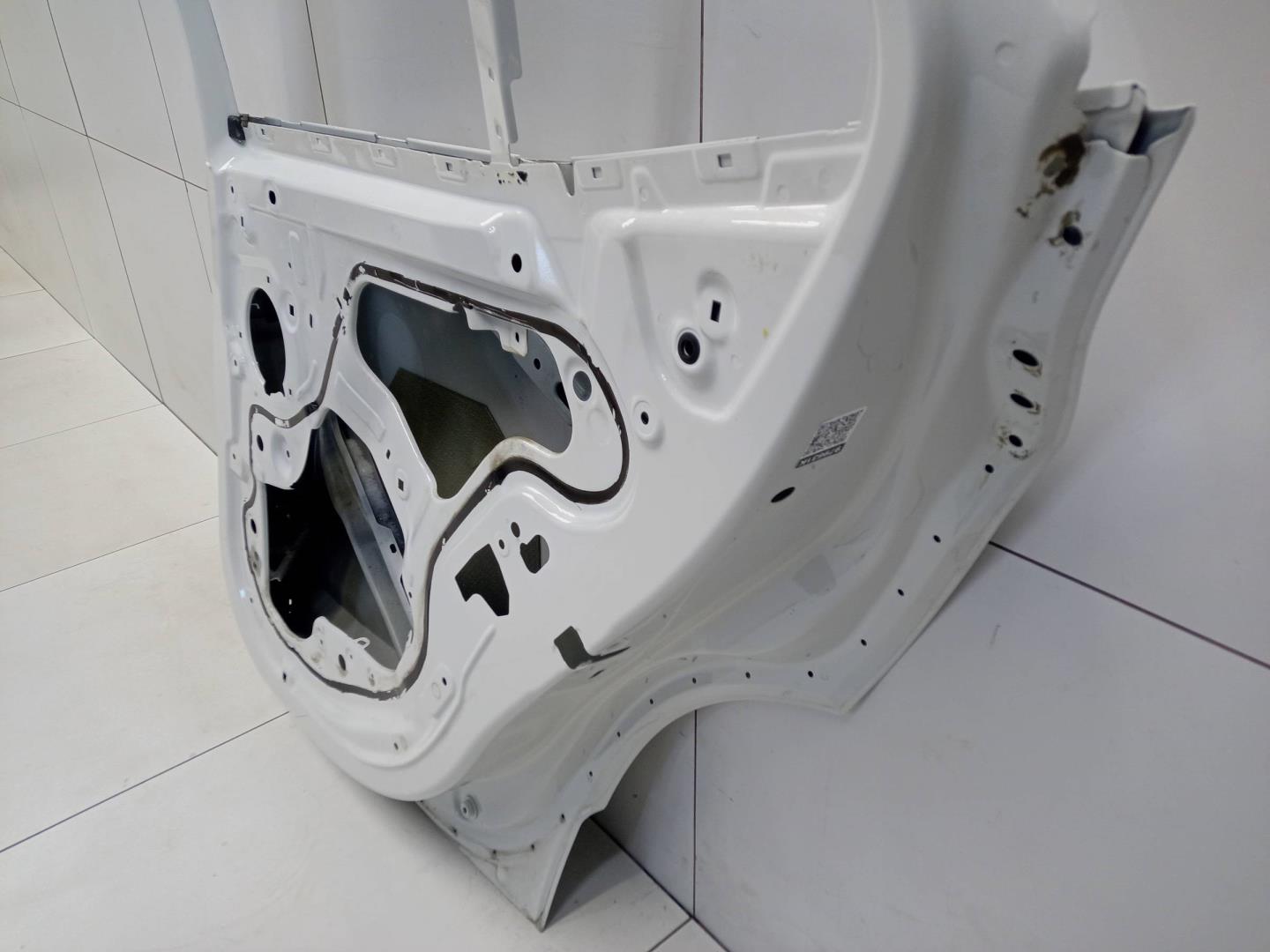 Дверь задняя правая