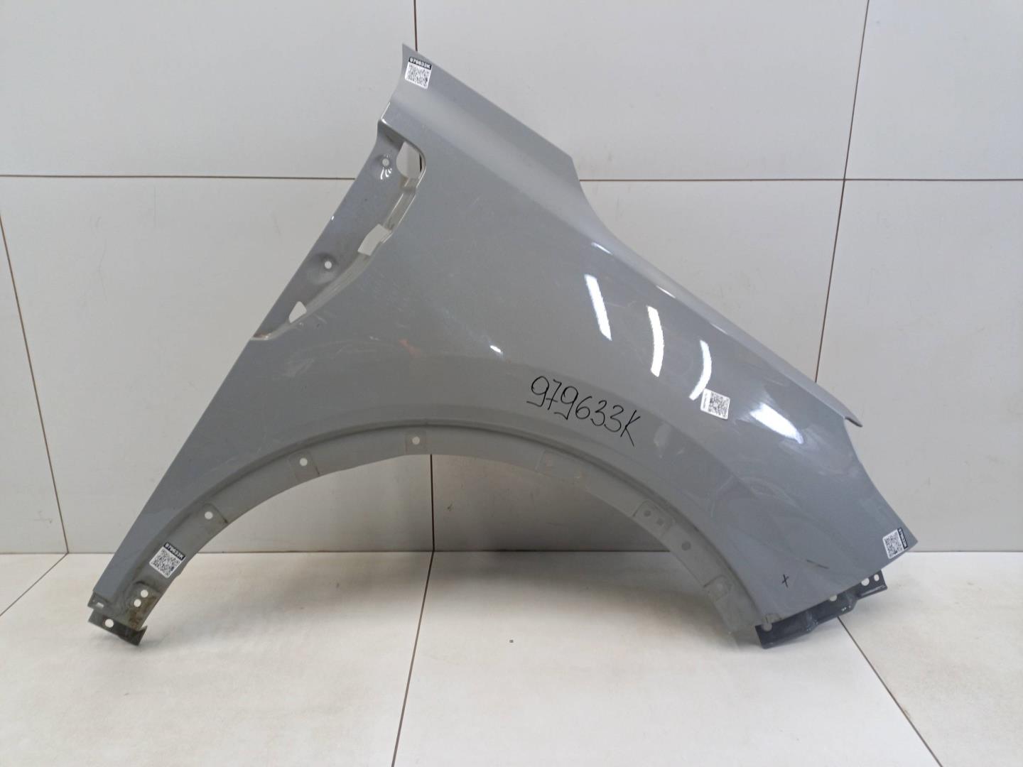 Крыло переднее правое