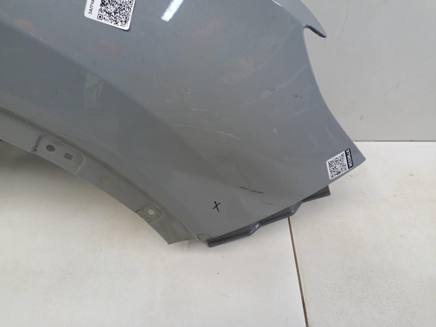 Крыло переднее правое