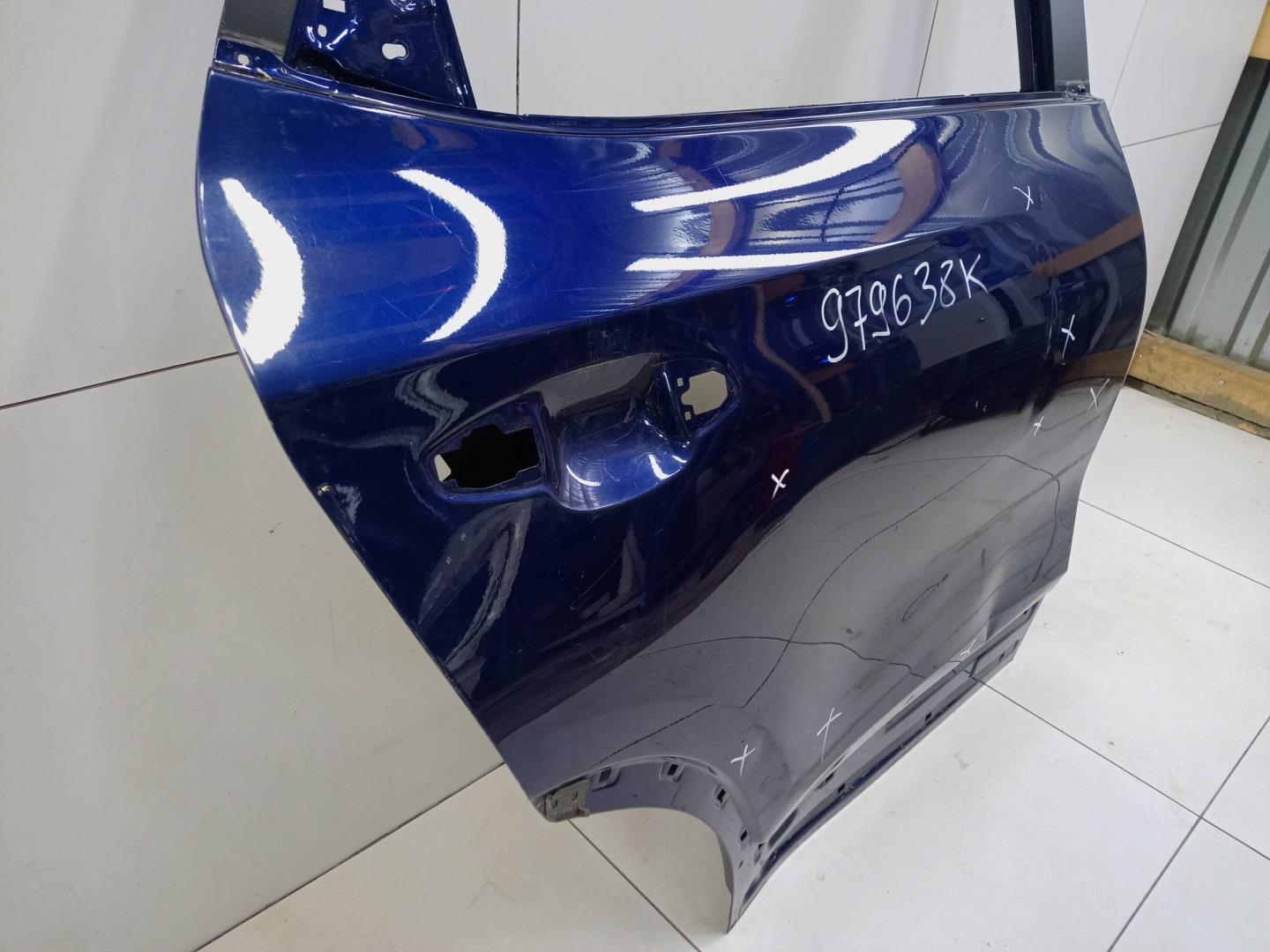 Дверь задняя правая