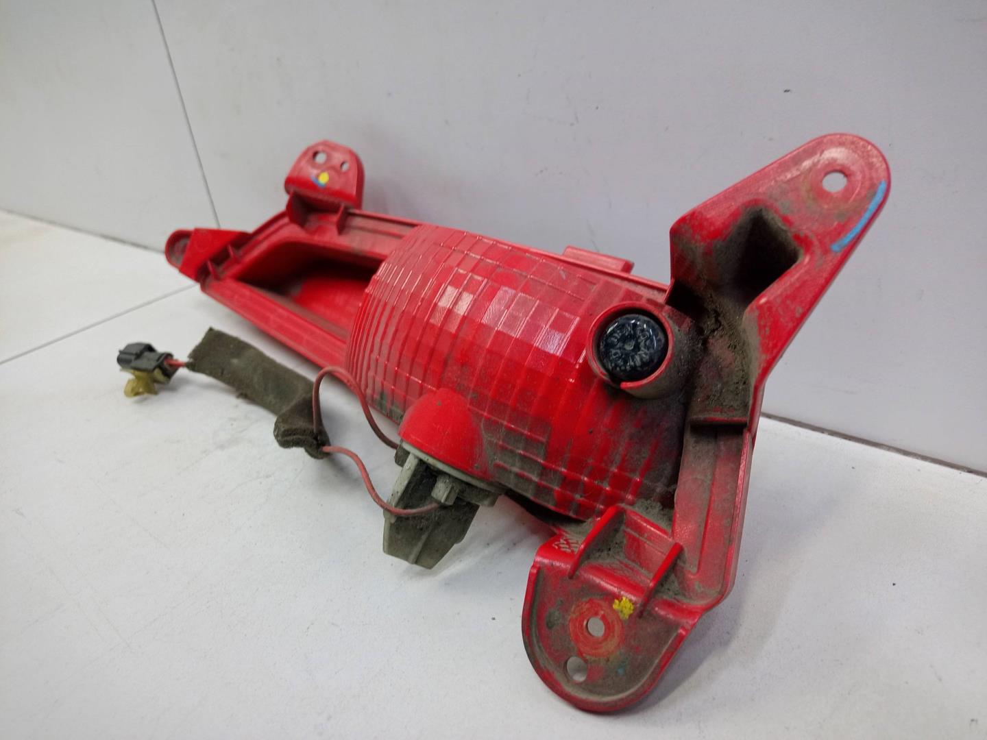 Фонарь задний в бампер левый