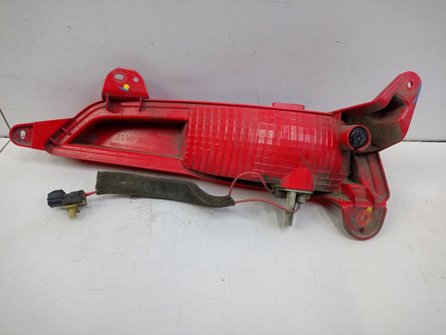 Фонарь задний в бампер левый