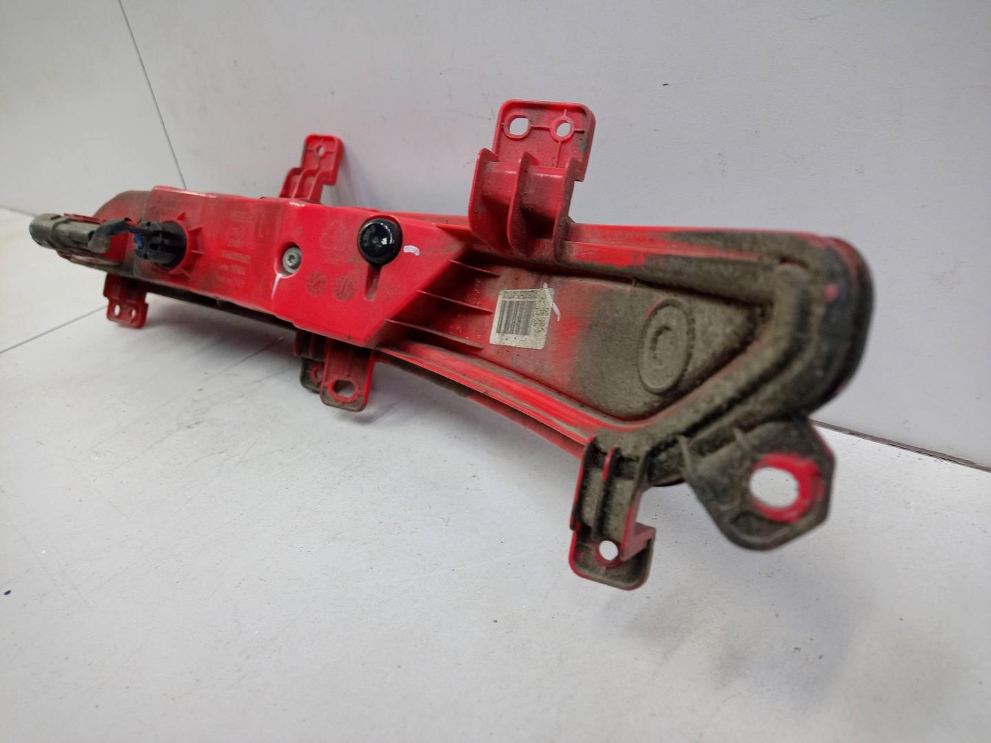 Фонарь задний в бампер левый