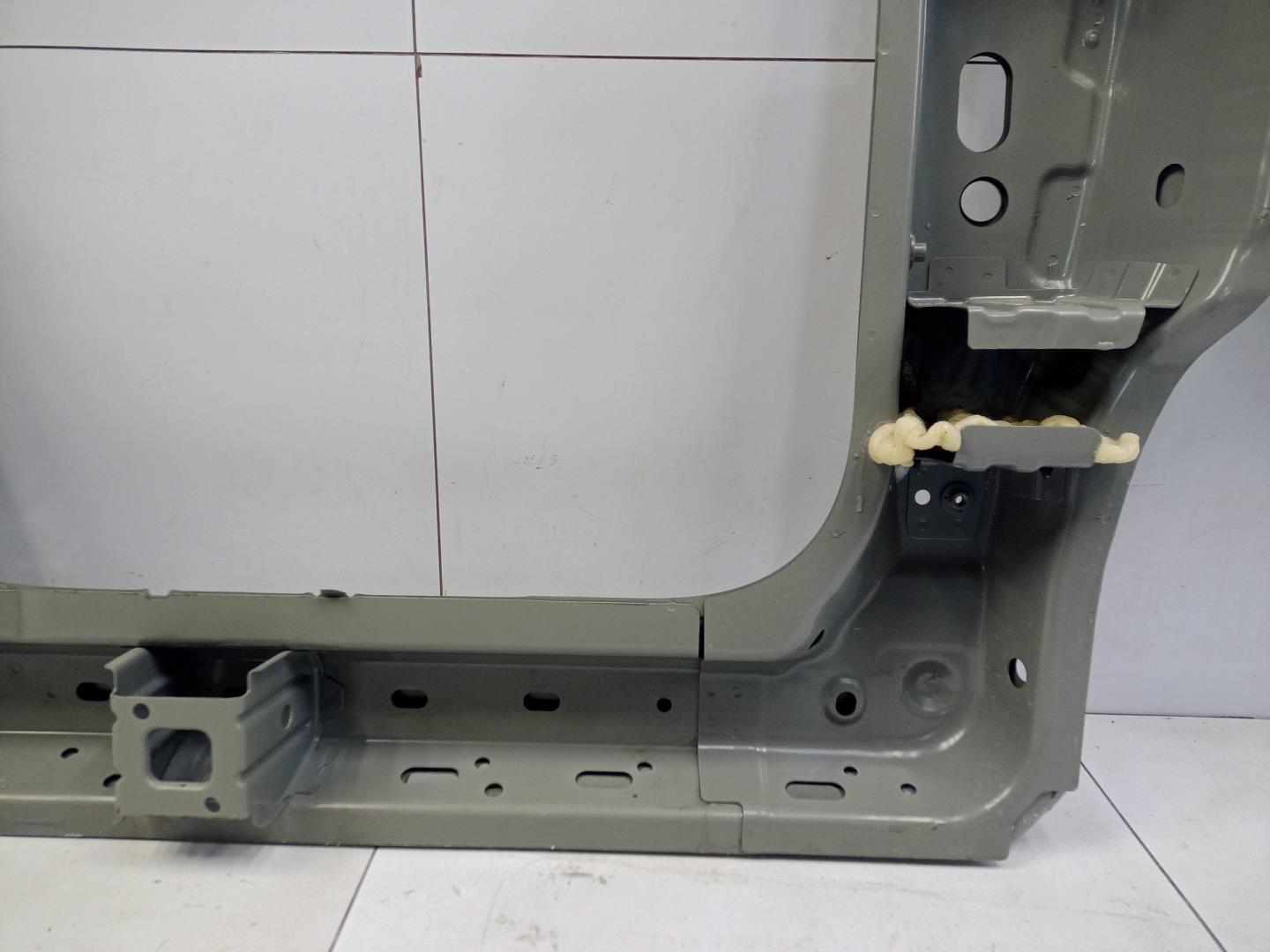 Кузовной элемент